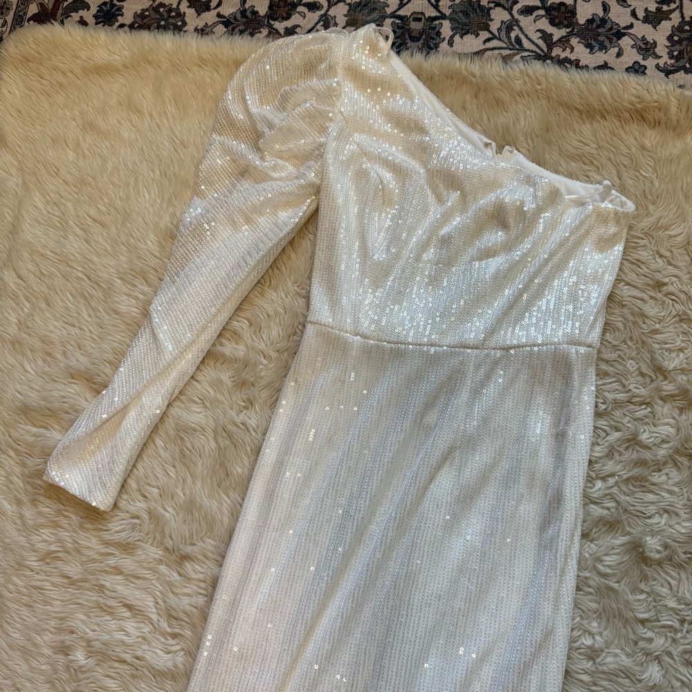 NWT Ieena for Mac Duggal White Sequined One Shoulder Trumpet Gown - Size 0 - Picture 5 of 8
